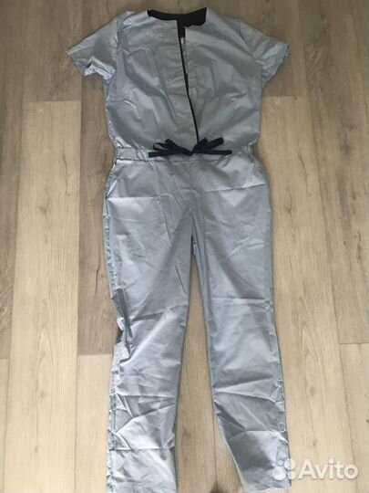 Продам Новый медицинский комбинезон