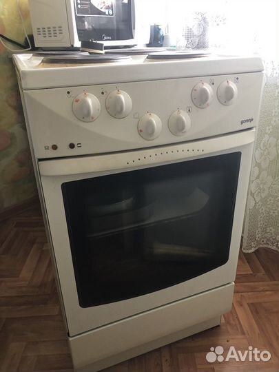 Электроплита с духовкой