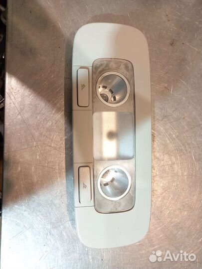 Фонарь освещения салона VW Jetta 5