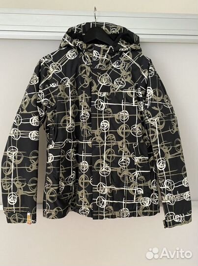 Горнолыжный/сноубордический костюм