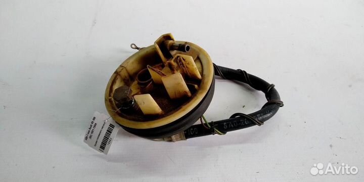 Крышка насоса топливного Audi 80 B4 91-94г