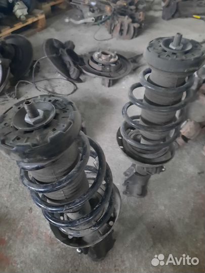 Стойка амортизатора передняя Opel insignia в сборе