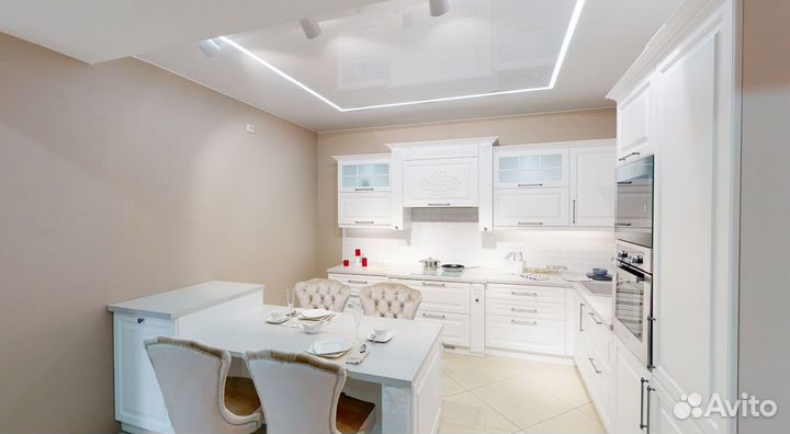 Кухня угловая в белых оттенках в современном стиле