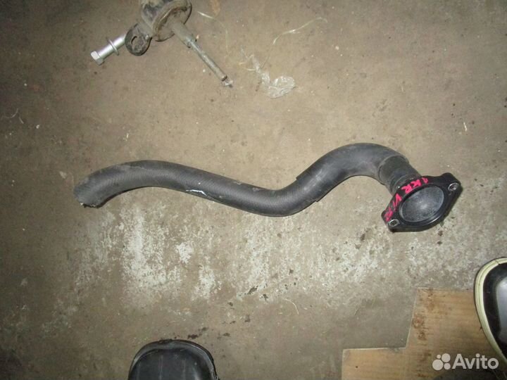 Крышка термоста на Toyota Vitz (Тойота Витц) KSP90