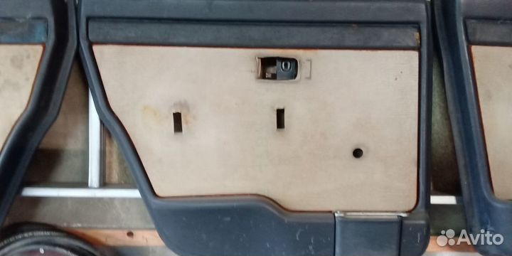 Ауди 100.44 Дверные карты с переходки