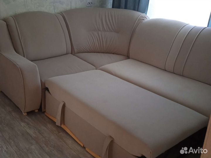 Перетяжка мягкой мебели