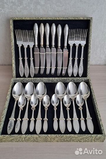 Набор столовых приборов мельхиор