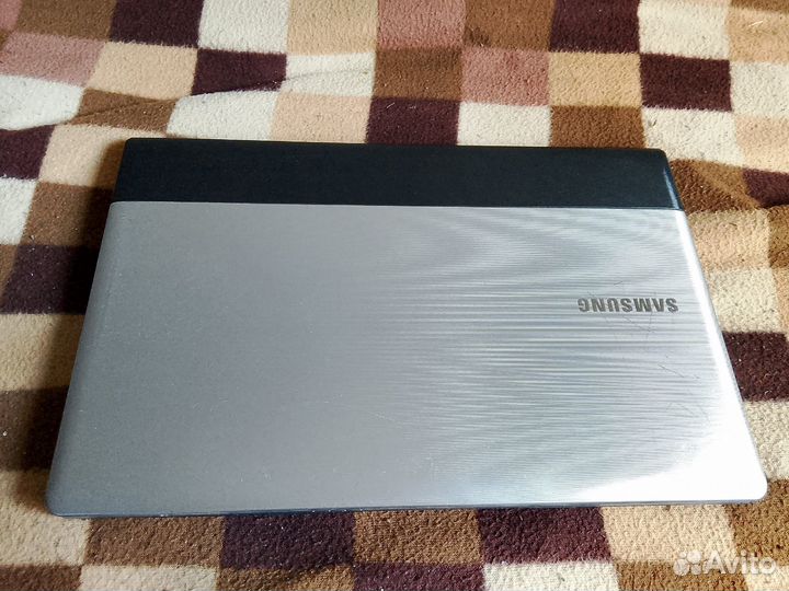 Ноутбук Samsung NP300E5A