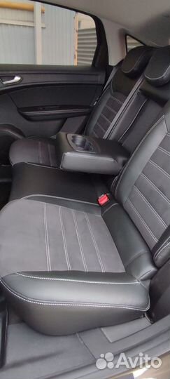 Автомобильные чехлы на Рено Аркана