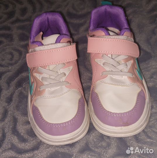 Кроссовки для девочки 28 размер