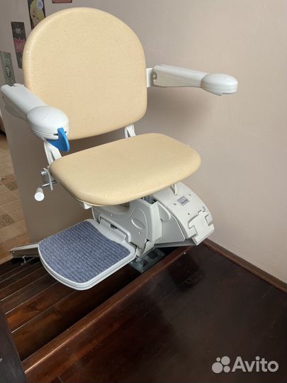 Лестничный подъемник