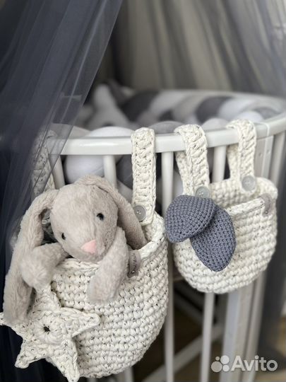 Подвесная корзинка/органайзер для детской кроватки