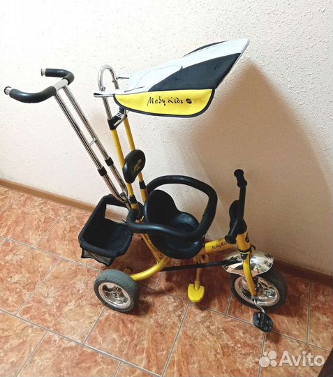 Трёхколёсный велосипед с ручкой