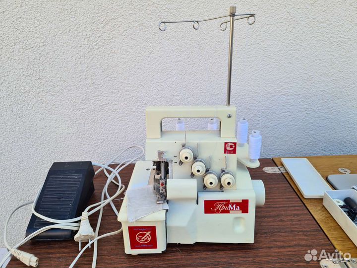 Швейная машина Чайка 143