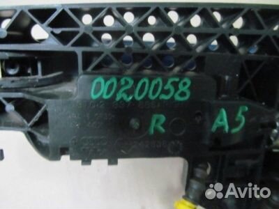 Ручка двери наружная Audi A1