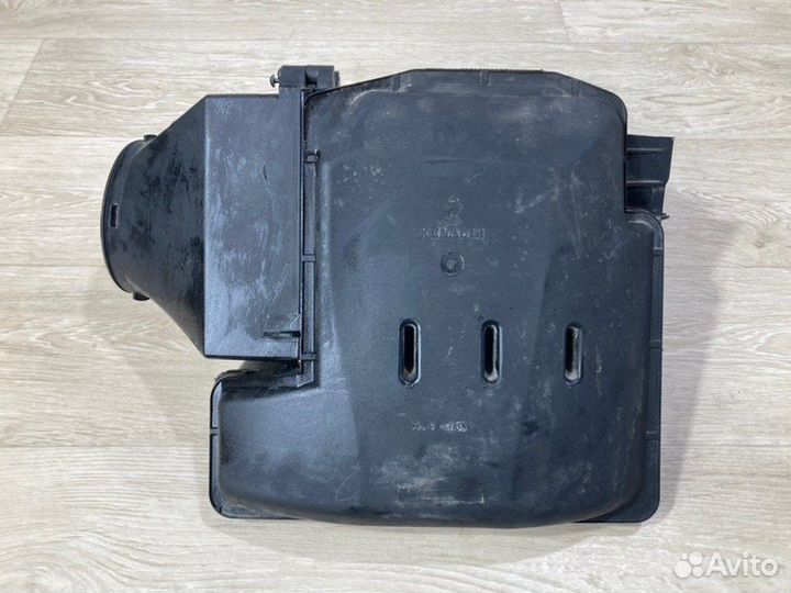 Корпус воздушного фильтра Renault Sandero хетчбэк