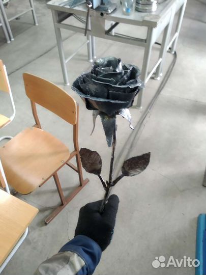 Роза металлическая