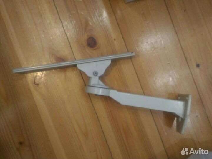 Кожух для камеры видеонаблюдения с креплением