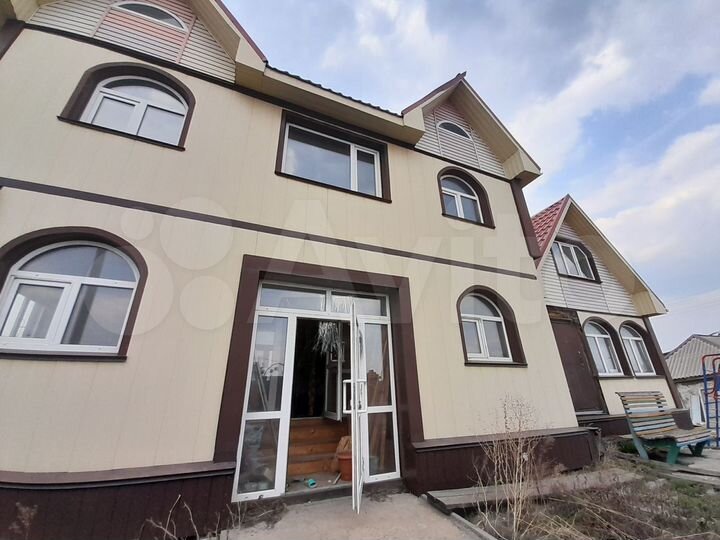 Дом 250 м² на участке 12 сот.