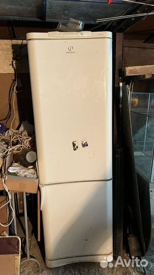 Холодильник indesit