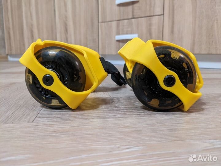 Светящиеся ролики на пятку