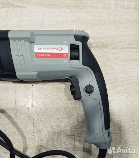 Перфоратор Интерскол П-25/750эр