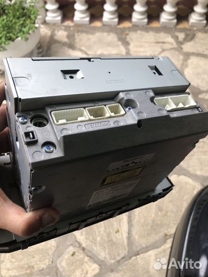 Магнитолла от toyota авенсис 2008