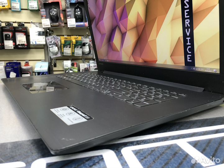 Игровой ноутбук 17.3 i5 8300 8gb GTX 1050 4gb SSD