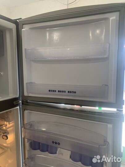 Холодильник whirlpool