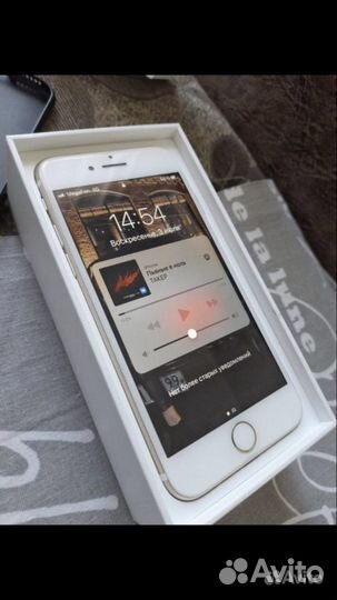 Телефон iPhone 7