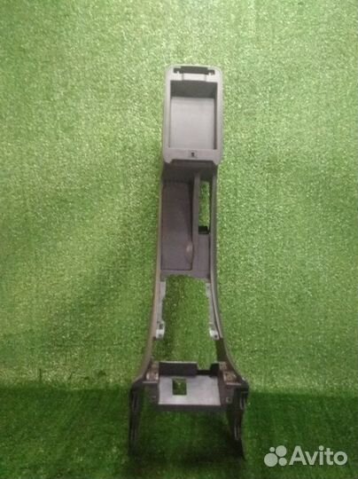 Подлокотник центральная консоль Lifan Solano 620