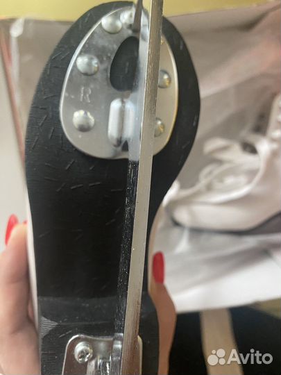 Фигурные коньки edea