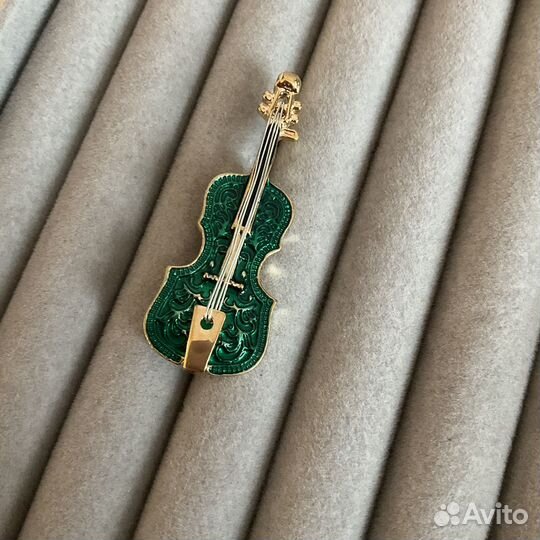 Брошь скрипка