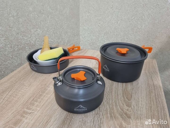 Набор посуды для туризма с чайником