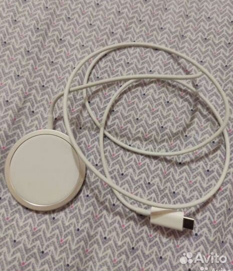 Беспроводная зарядка для iPhone