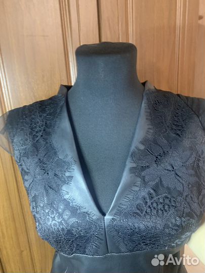 Вечернее платье с кружевом