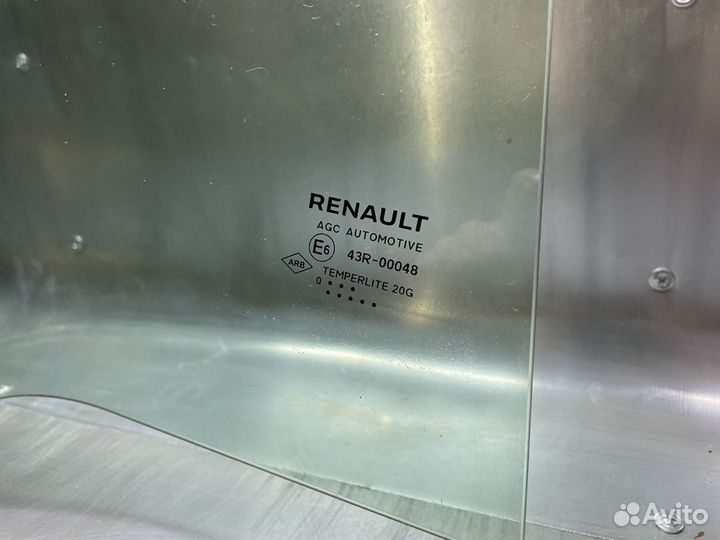 Рено Аркана стекло двери