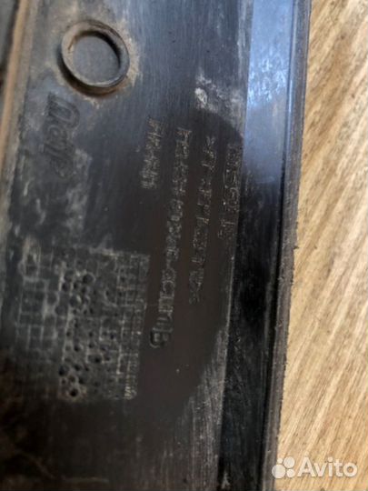 Накладка двери передняя правая Nissan X-Trail T32