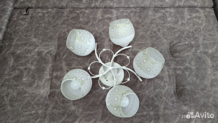 Потолочная люстра 5 ламп