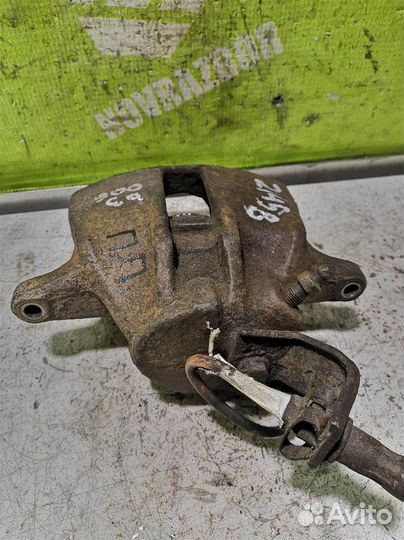 Суппорт передний правый Фольксваген Пассат Б3