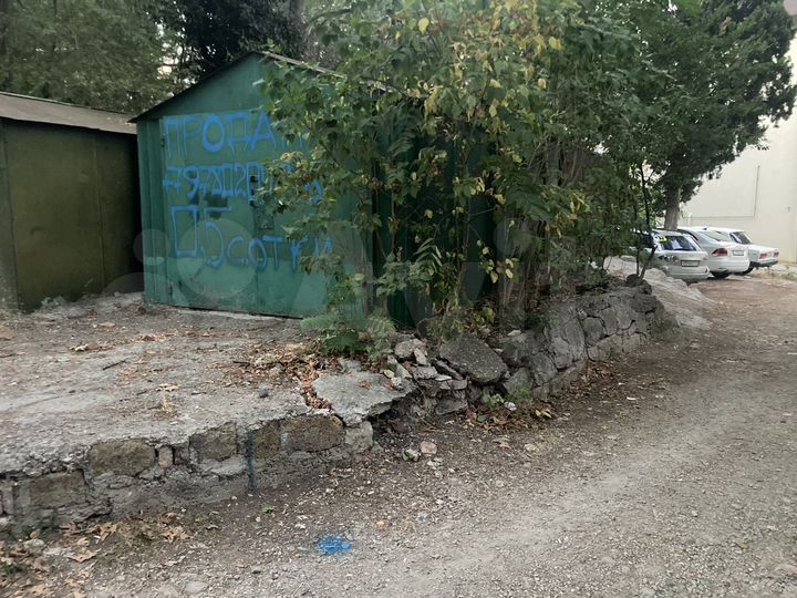 Гараж, > 30 м²