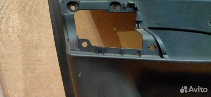 Обшивка двери передней левой Hyundai Tucson 1 JM