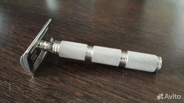Т Образный станок RazoRock Mamba 70