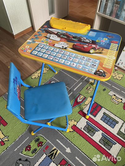 Детский стол и стул