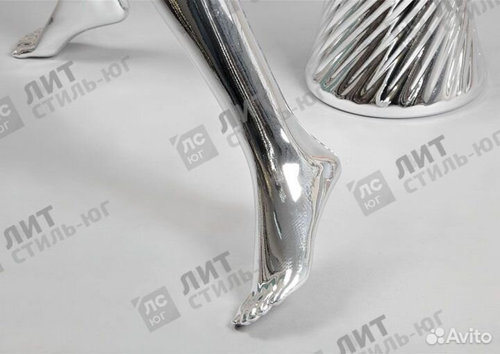 Манекен сидячий женский серебряный