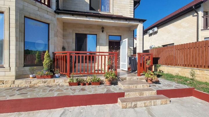 Дом 154 м² на участке 3,8 сот.