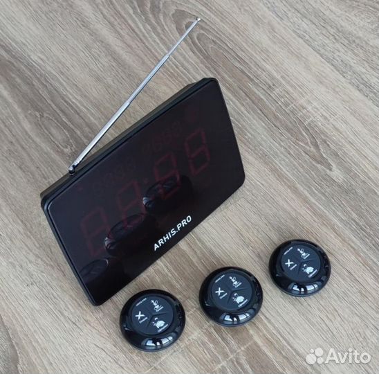 Влагозащищенная кнопка вызова персонала и табло