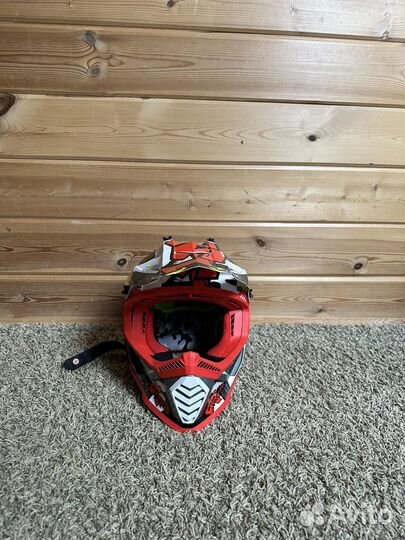 Кроссовый шлем