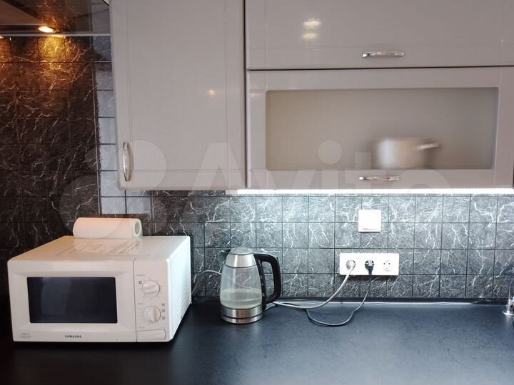 2-к. квартира, 51 м², 1/17 эт.