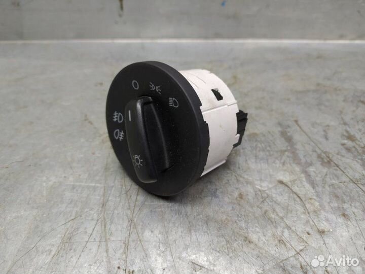 Переключатель света фар Skoda Octavia (A5 1Z)